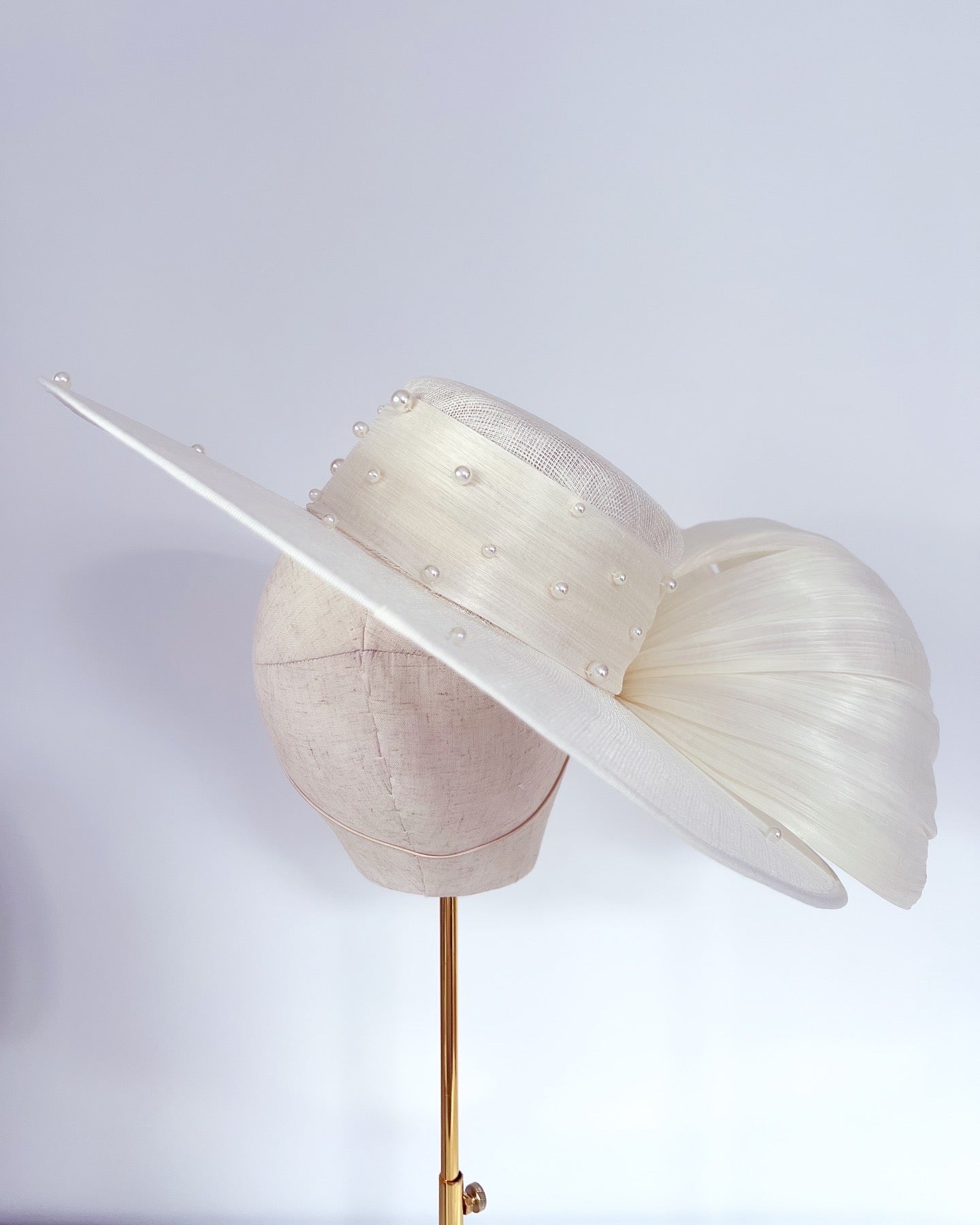 Large Hat with Silk Abaca and Pearls