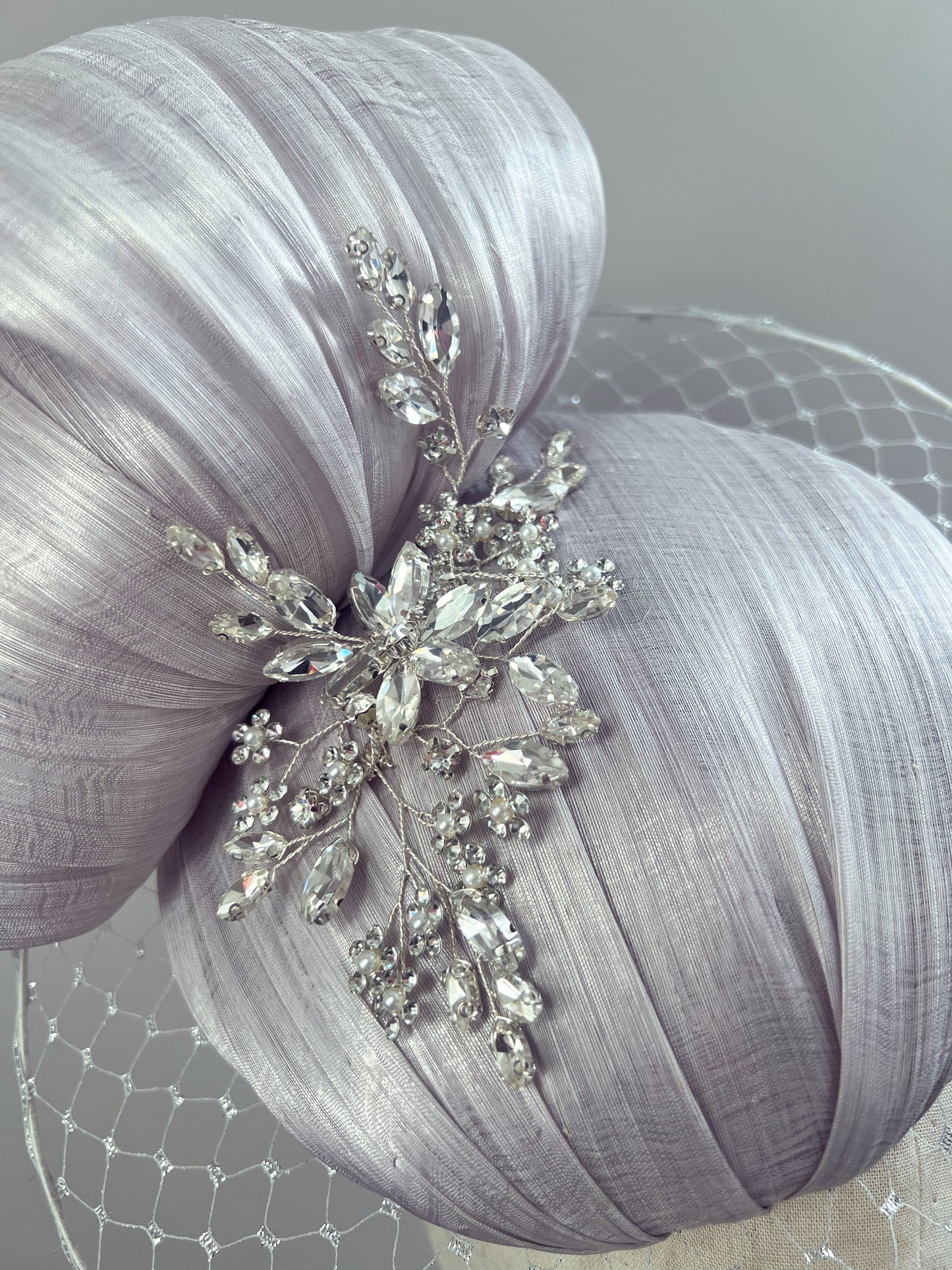 Round Silk Abaca Fascinator