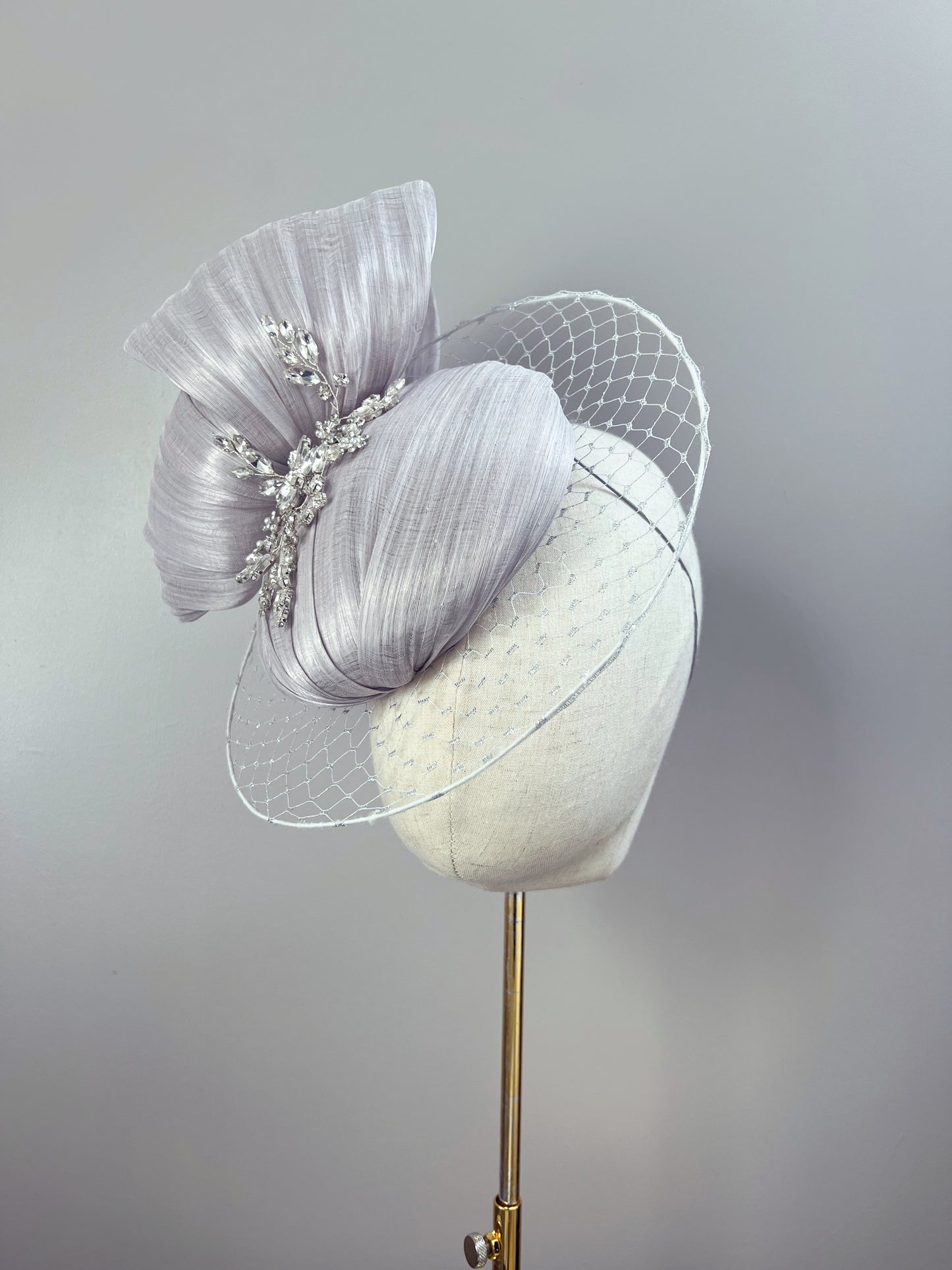 Round Silk Abaca Fascinator