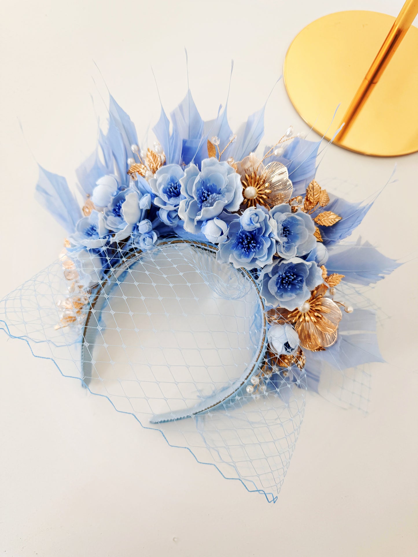 Crown in powder blue
