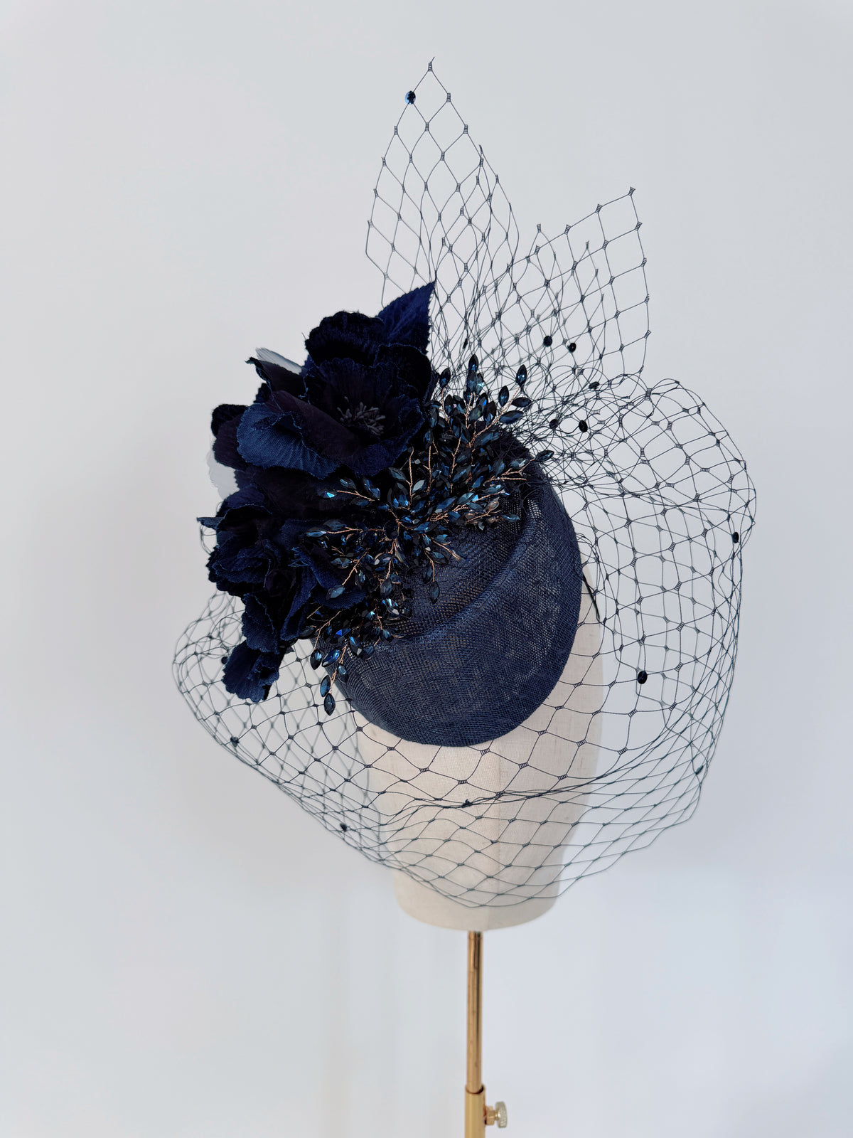 Pillbox in navy