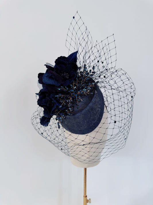 Pillbox in navy