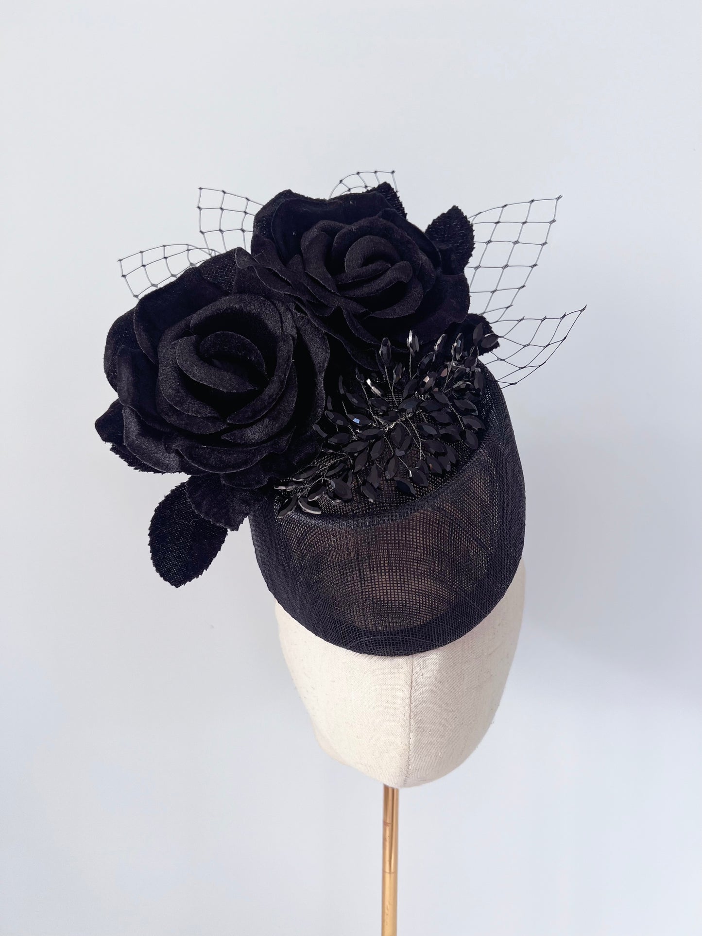 Pillbox with Roses in Black