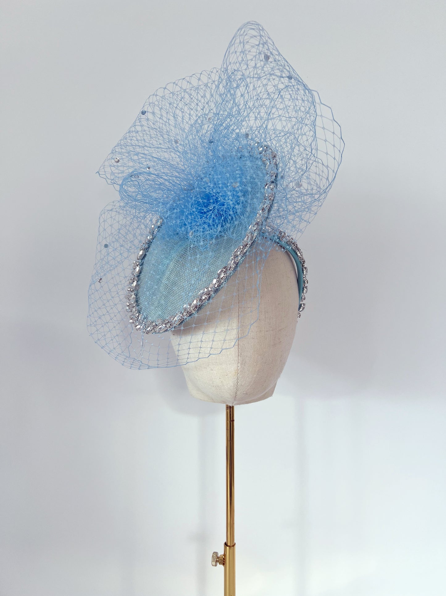 Fascinator with Veiling