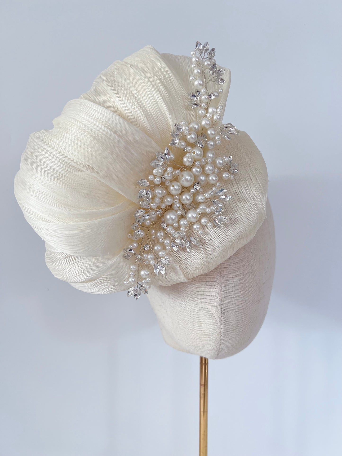 Silk Abaca Fascinator in Ivory