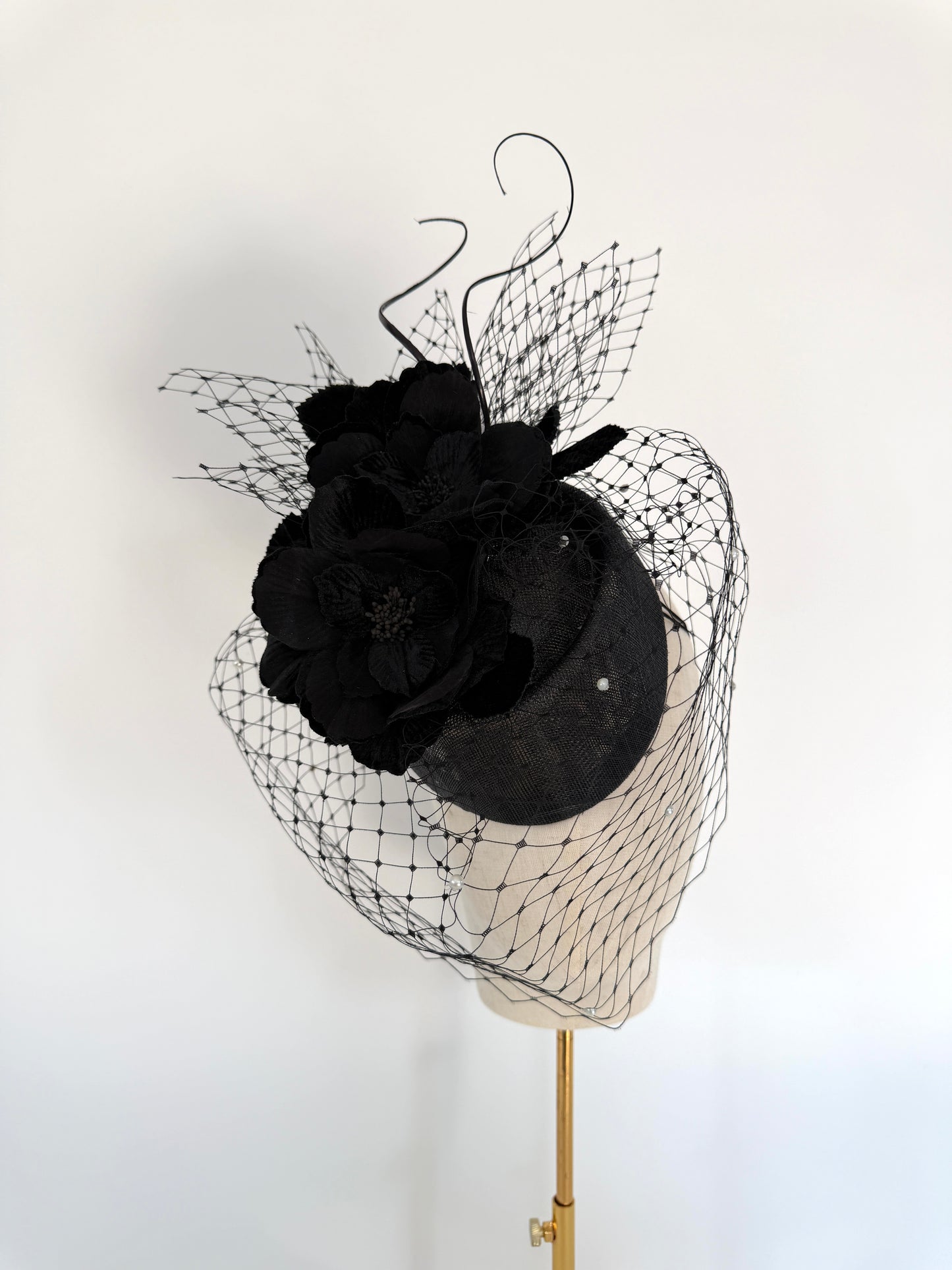 Pillbox in black