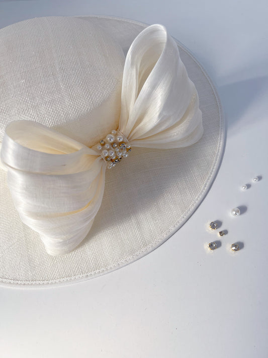 Boater with Bow in Ivory